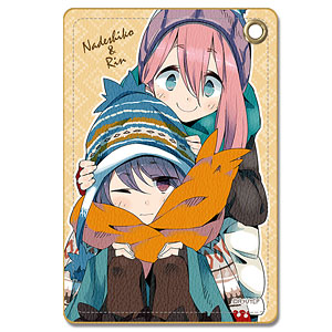 【ライセンスエージェント】ゆるキャン△ レザーパスケース デザイン04（各務原なでしこ&志摩リン/D）