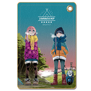 【ライセンスエージェント】ゆるキャン△ レザーパスケース デザイン05（各務原なでしこ&志摩リン/E）