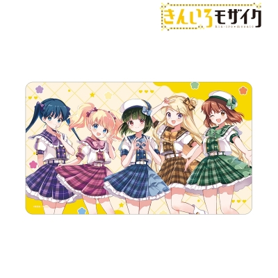 【アルマビアンカ】《きんいろモザイク》 原悠衣先生 描き下ろし 集合 アイドル風衣装ver. マルチデスクマット