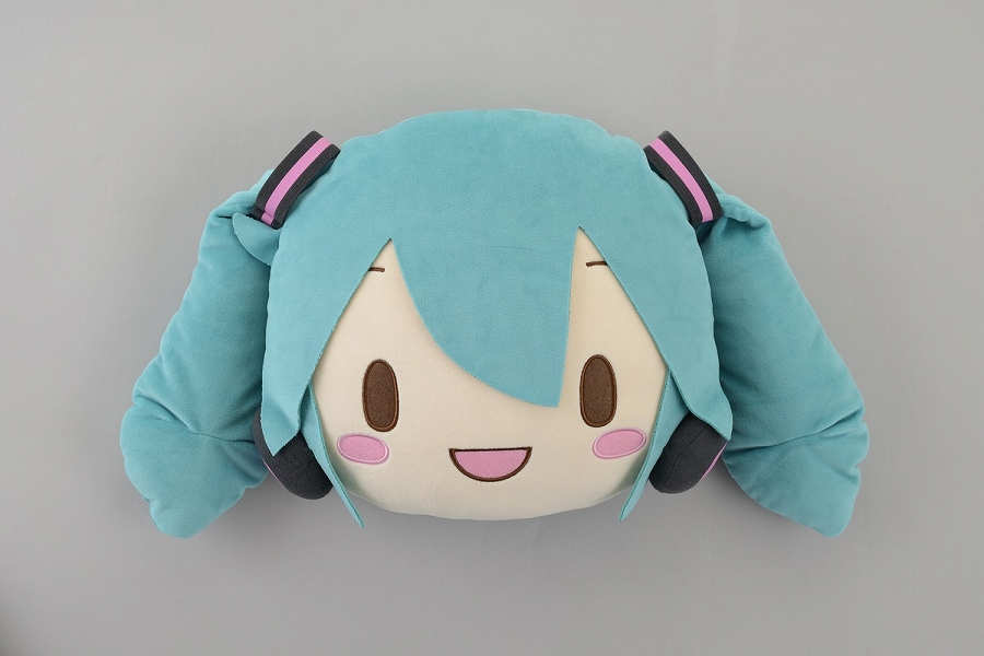 【セガ フェイブ】初音ミク ふわぷち もちもちフェイスクッション