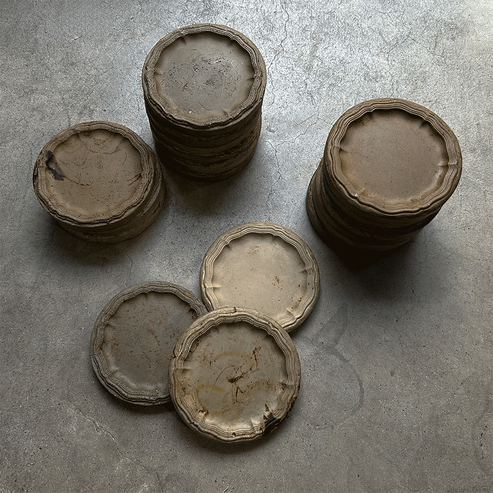 【The Jesmo Tray】無骨さと繊細さの間にある、静かな美