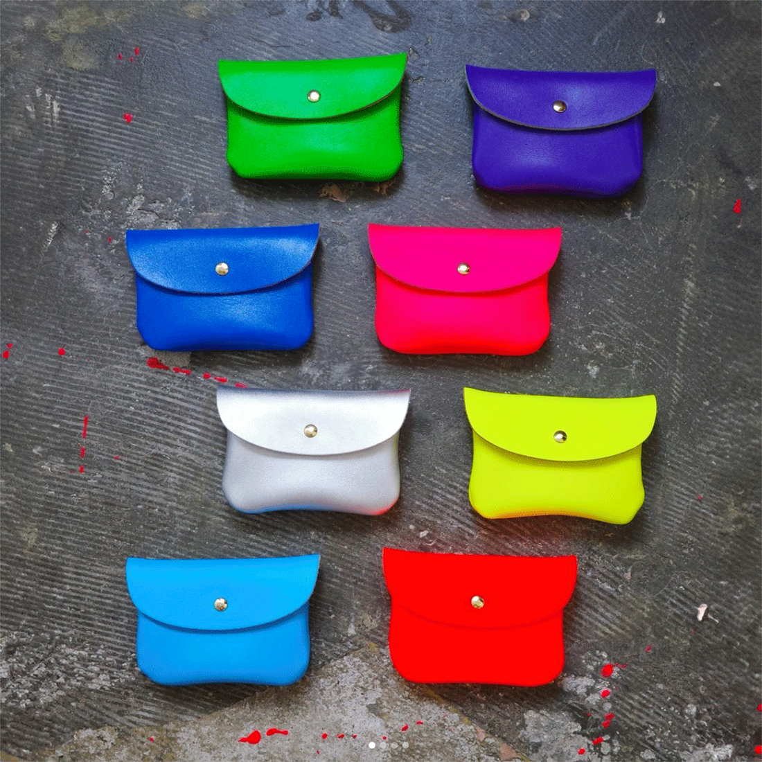【The Neon Leather Multi Case】自由な色、自由な使い方