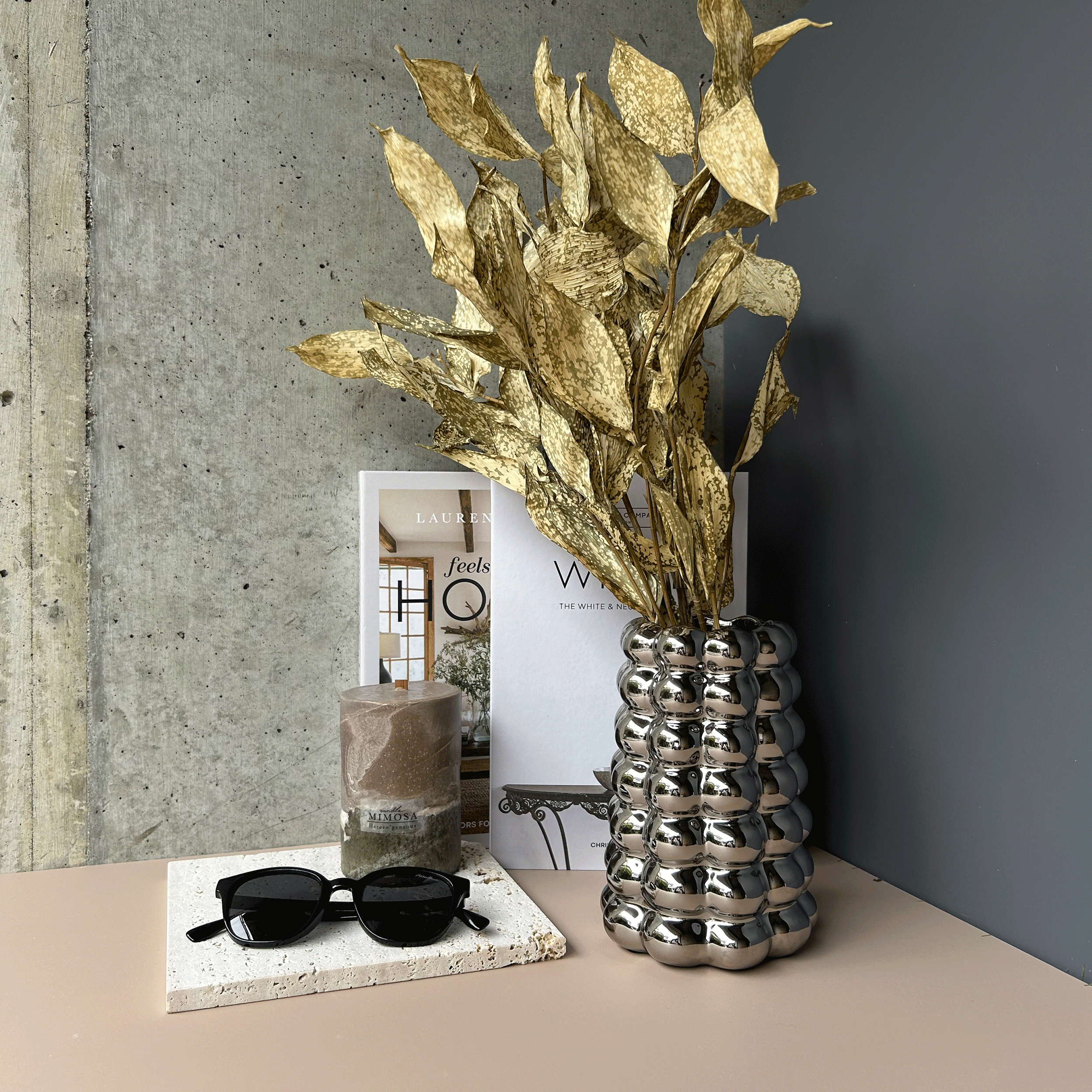 【The Rugged Radiant Vase】空間に映えるラグジュアリーな輝き