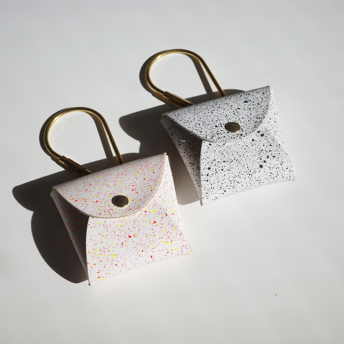 【The Splash Leather Charm Mini Pouch】毎日に寄り添う、小さなギャラリー