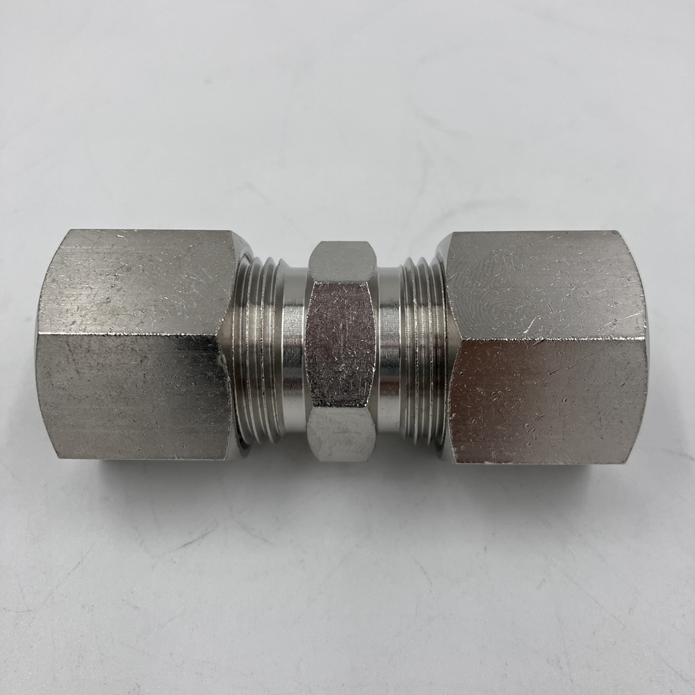 中間リングジョイント　19 X 3/4B(ｶﾝﾂｳｼｷ) BSBM