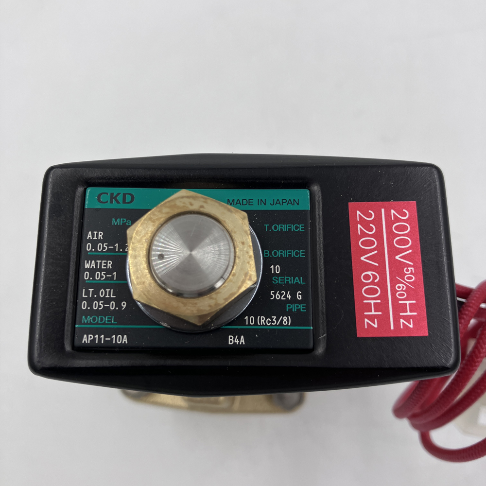 ２ポート電磁弁　AP11-10A-B4A ｺﾈｸﾀｰﾂｷ2Pｵﾝ