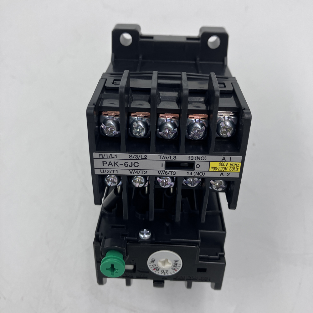 電磁開閉器　PAK-6JTC 2.9-4.3A