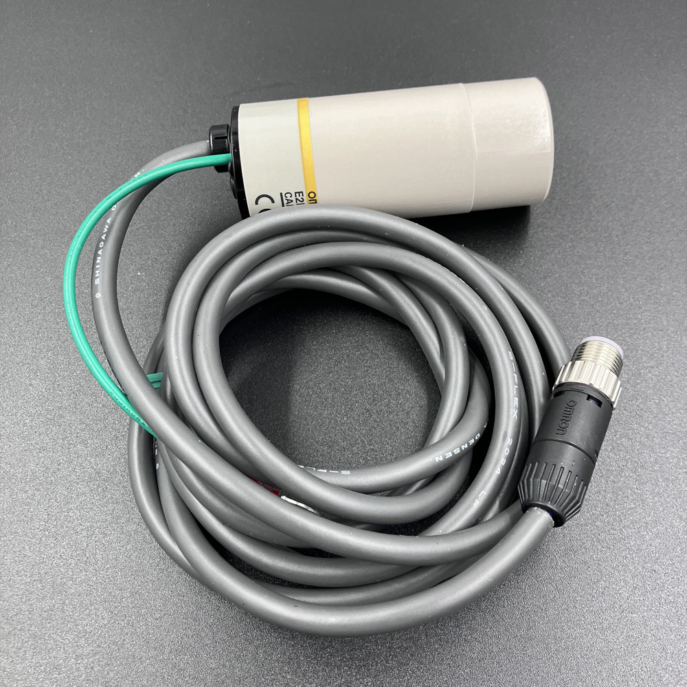 近接スイッチ　E2K-C25ME1-10 ﾒﾀｺﾝﾂｷ