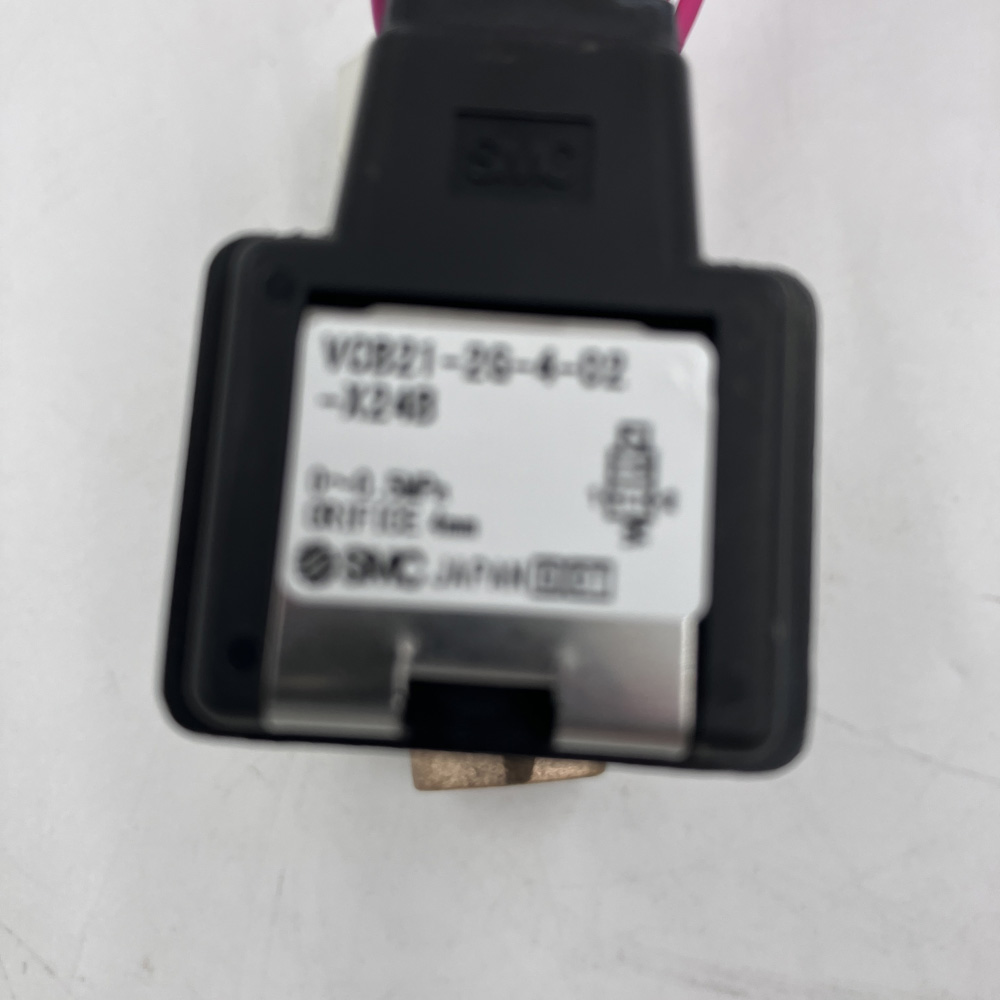 ２ポート電磁弁　VCB21-2G-4-02-X24Bｺﾈｸﾀﾂｷ