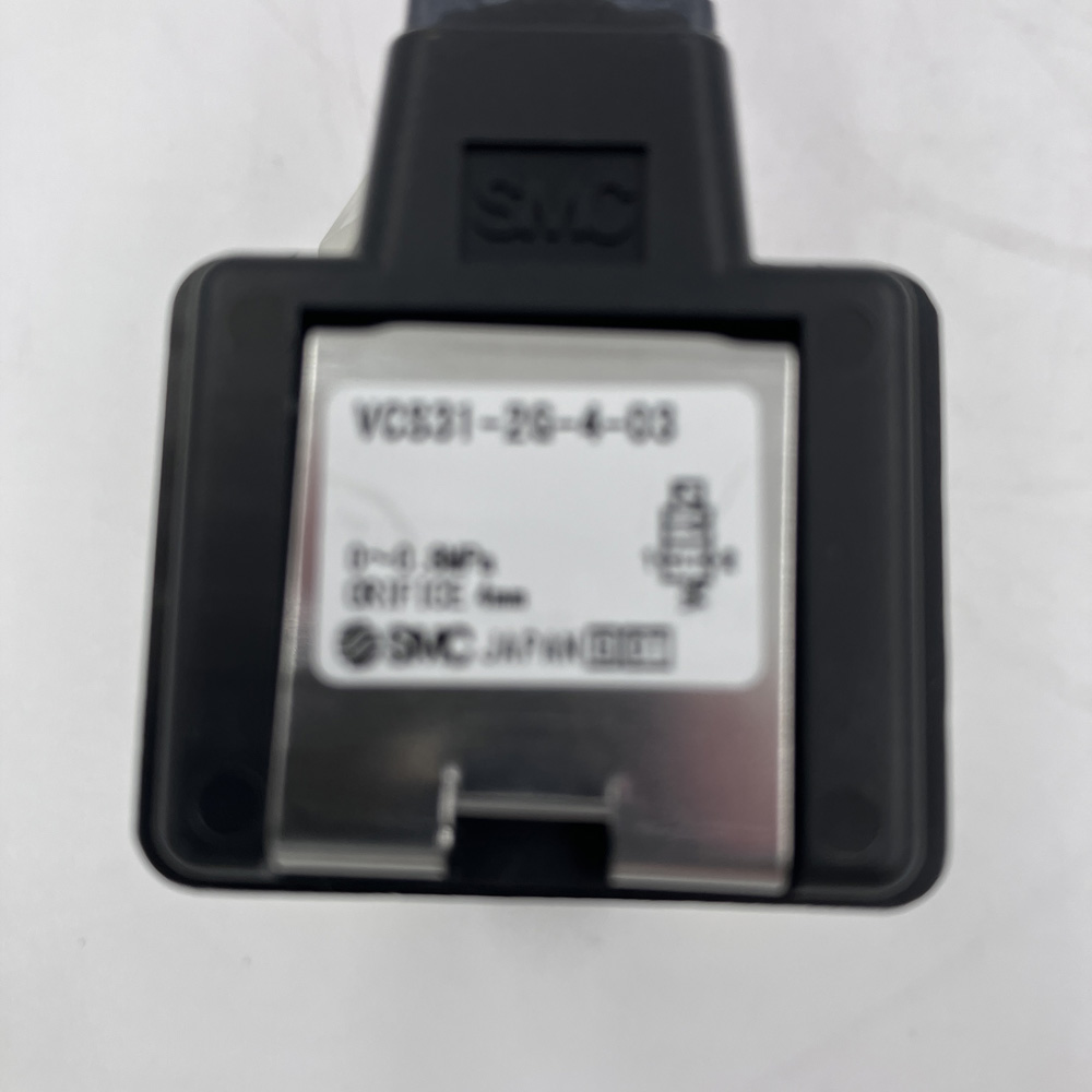 ２ポート電磁弁　VCS31-2G-4-03 ｺﾈｸﾀｰﾂｷ