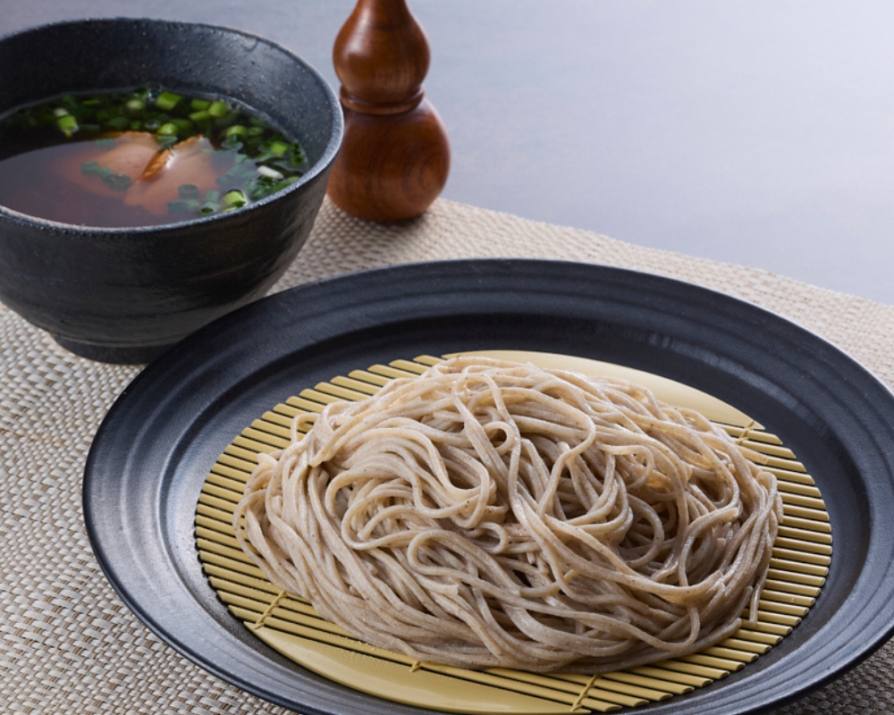 麺の挑戦　超粗挽き生蕎麦　55ｇ