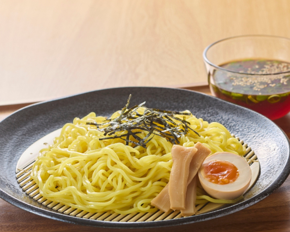 お水で解凍中華麺2024　200g