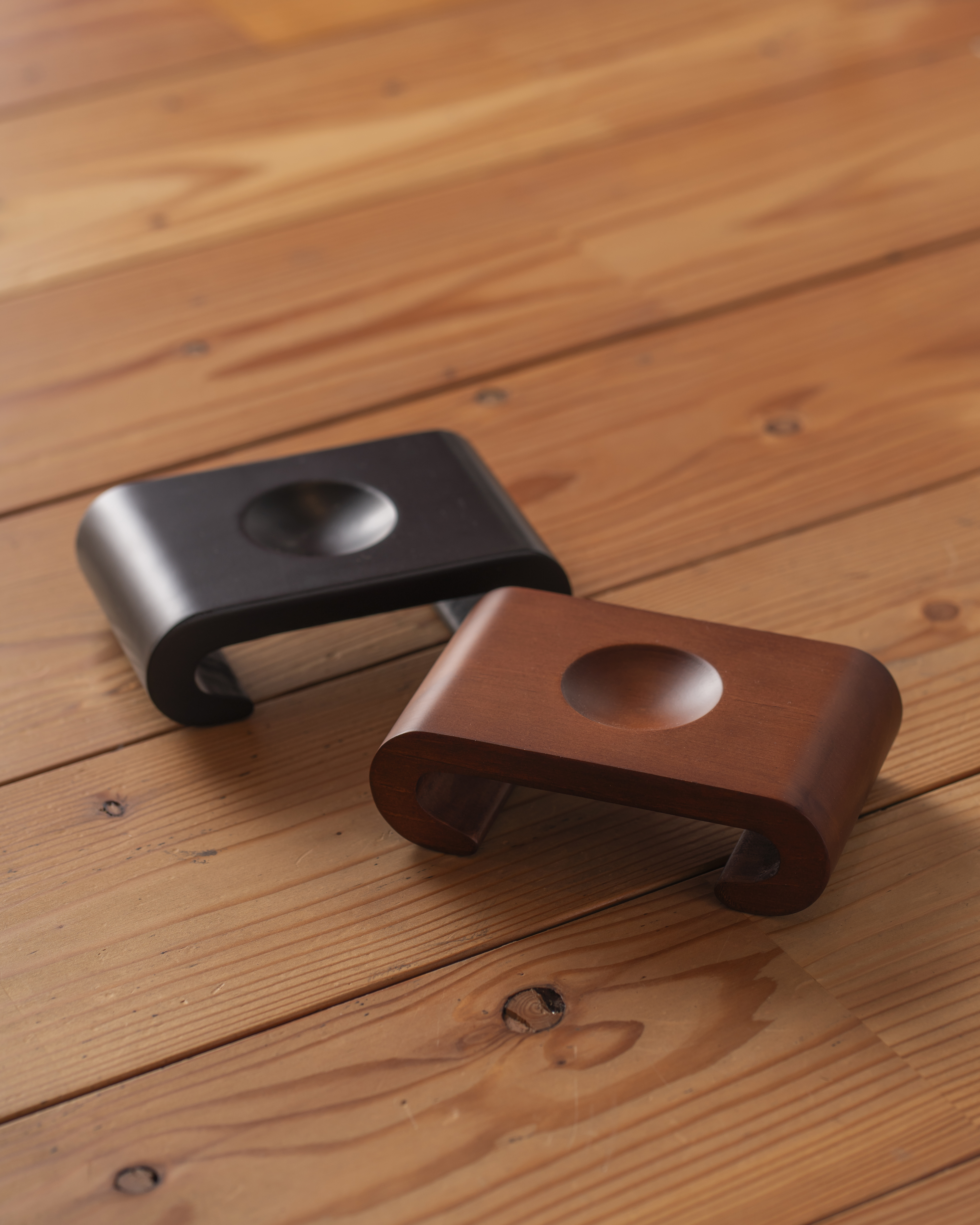 アーチ型木製台座（4.5インチ用）