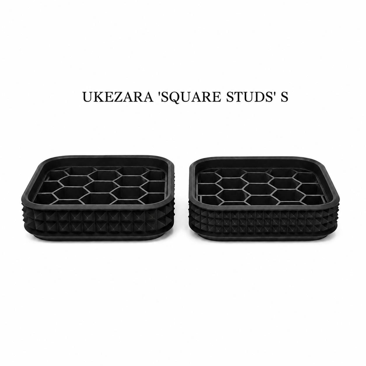 UKEZARA ‘SQUARE STUDS‘ S