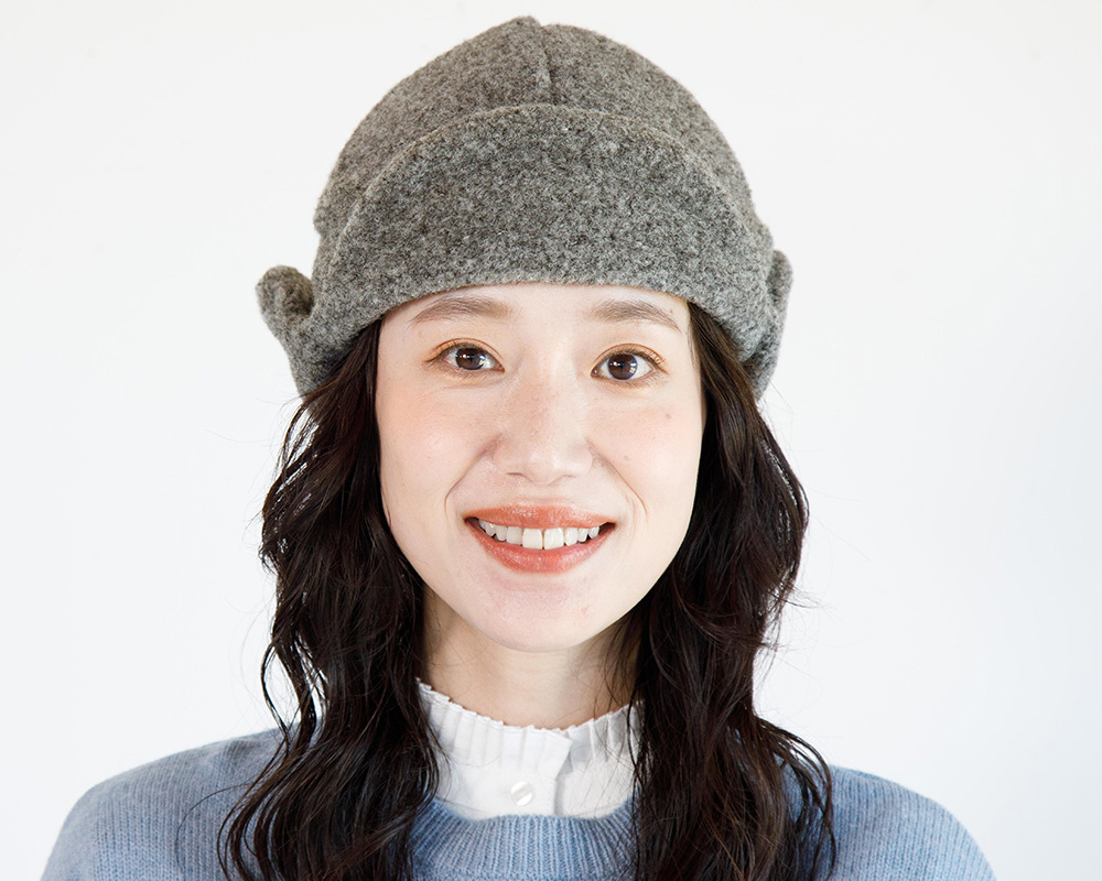 ﾀﾞｰﾆﾝｸﾞ風刺繍入りｷｬｯﾌﾟ