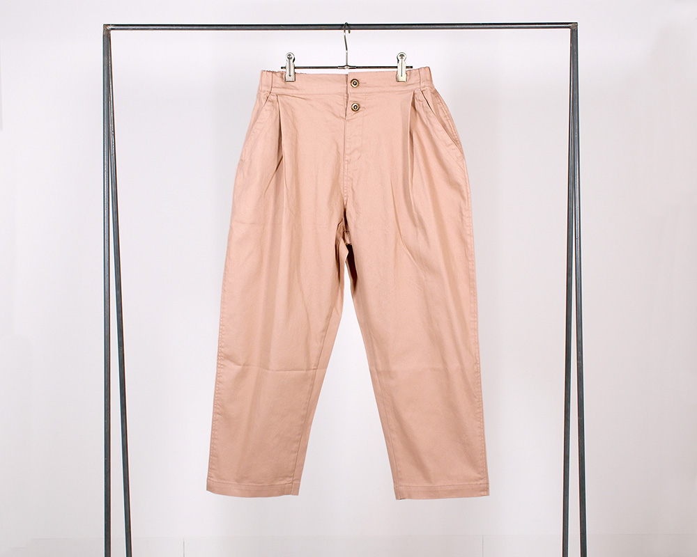 ﾌﾛﾝﾄﾀｯｸﾃｰﾊﾟｰﾄﾞﾊﾟﾝﾂ