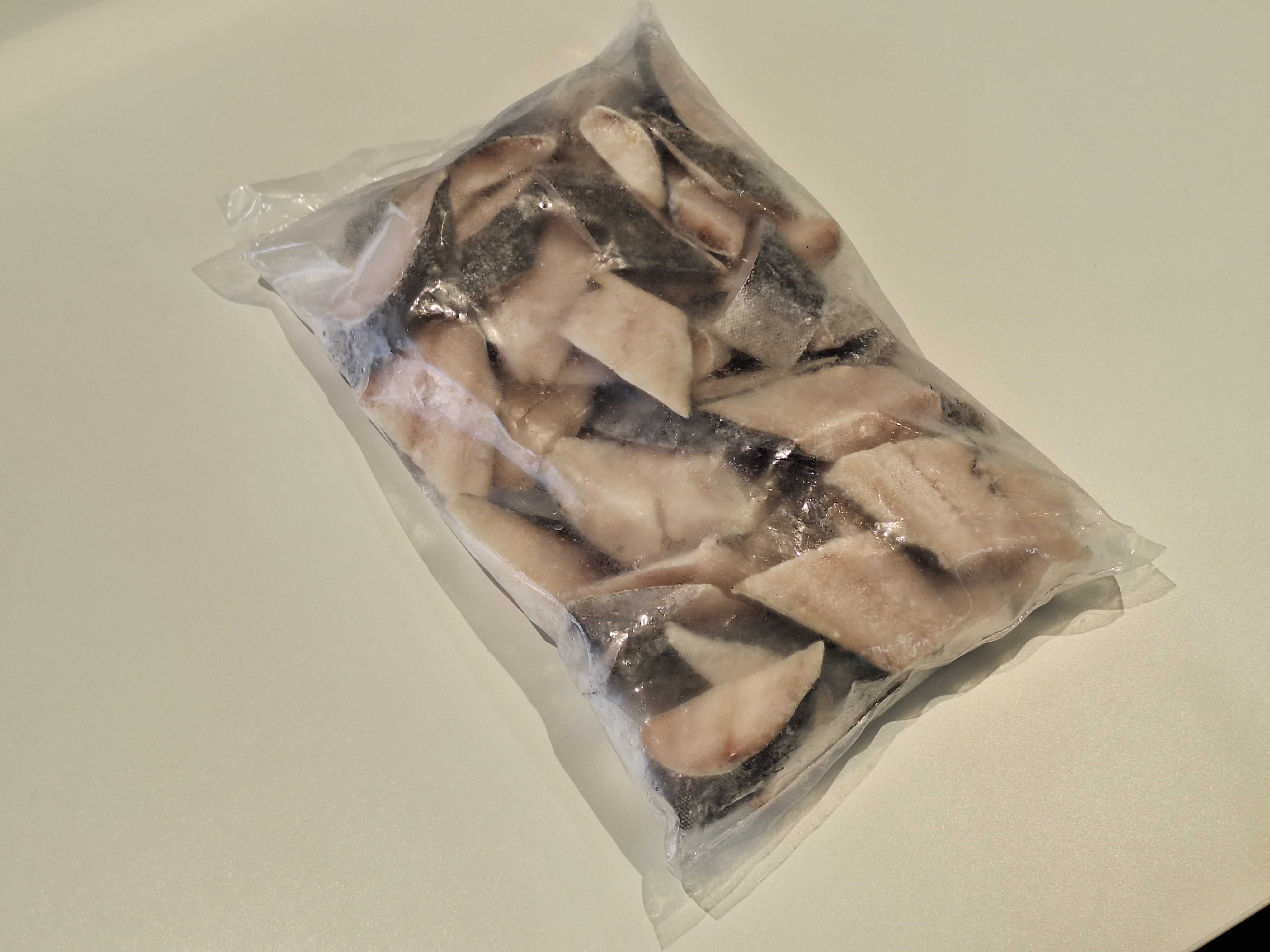 07041_Plus銀ダラ小切れ（骨取り）1kg