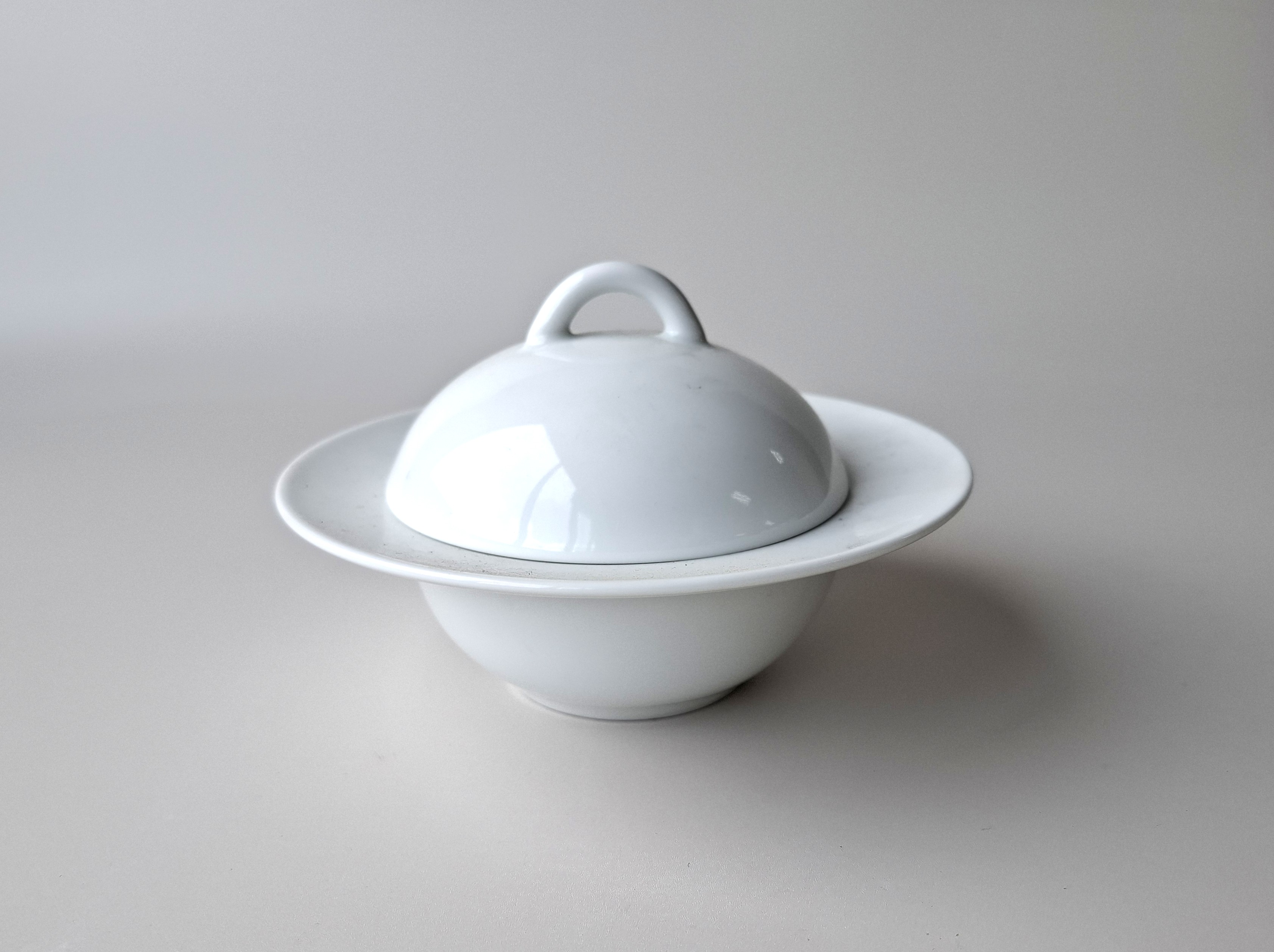 HANA(白磁)　蓋付ボール