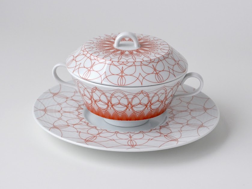 新赤レース文様六寸手付スープ碗(台皿付)