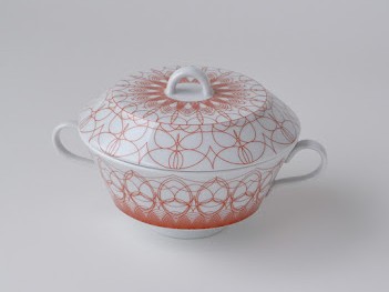 新赤レース文様六寸手付スープ碗(台皿なし)