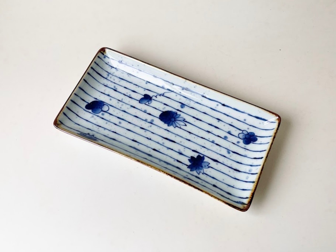 染付十草花散し長角新焼物皿