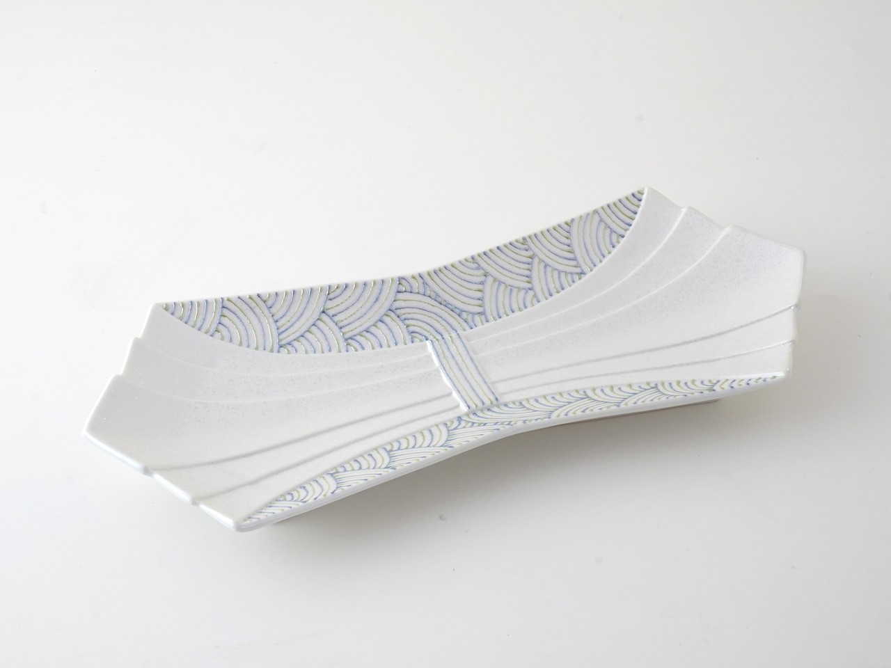 錦爽海波のし型長皿