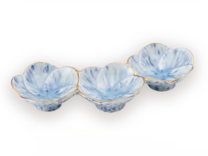 渕金吹墨窯変梅型三品盛