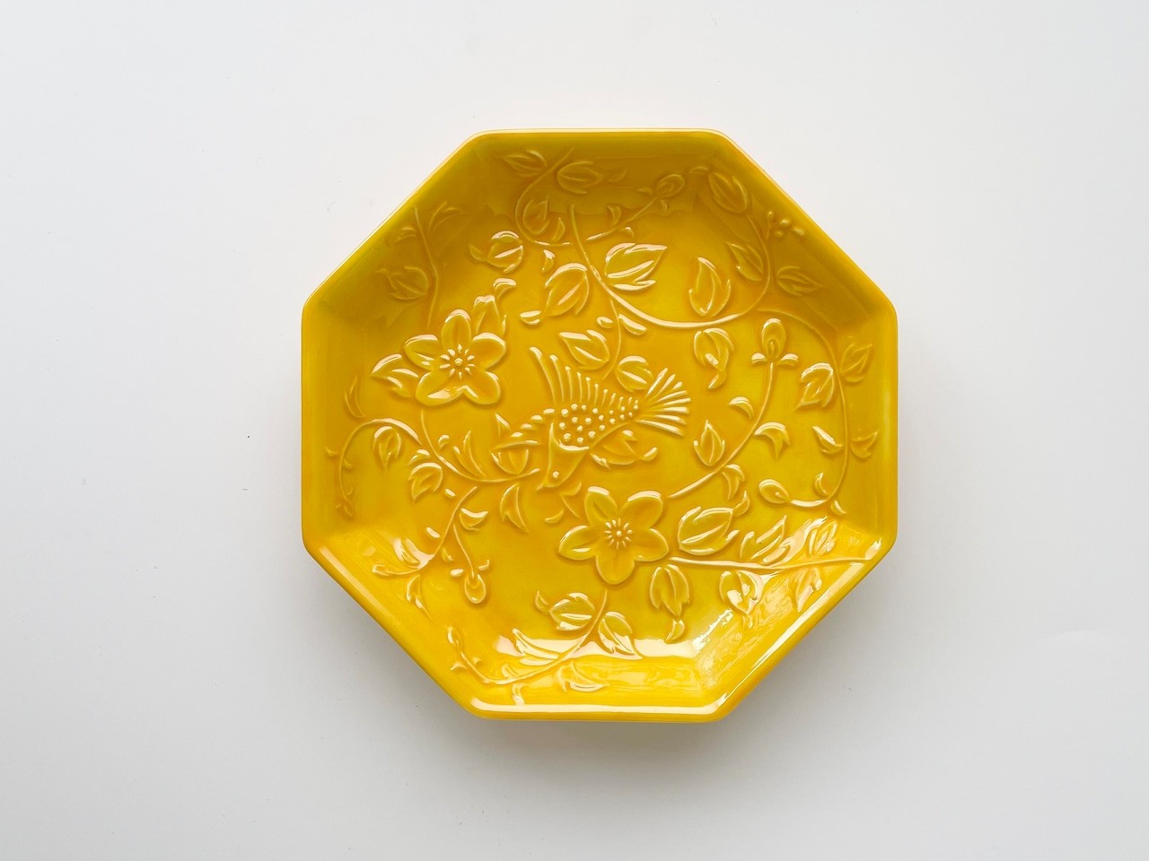 黄交趾花鳥彫八角銘々皿