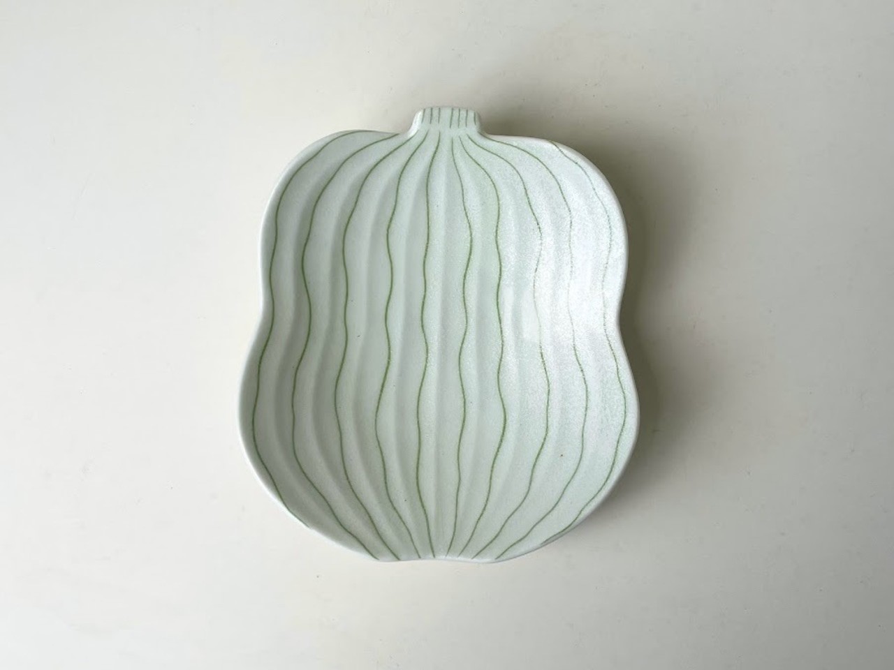 錦銀叩き瓢型銘々皿