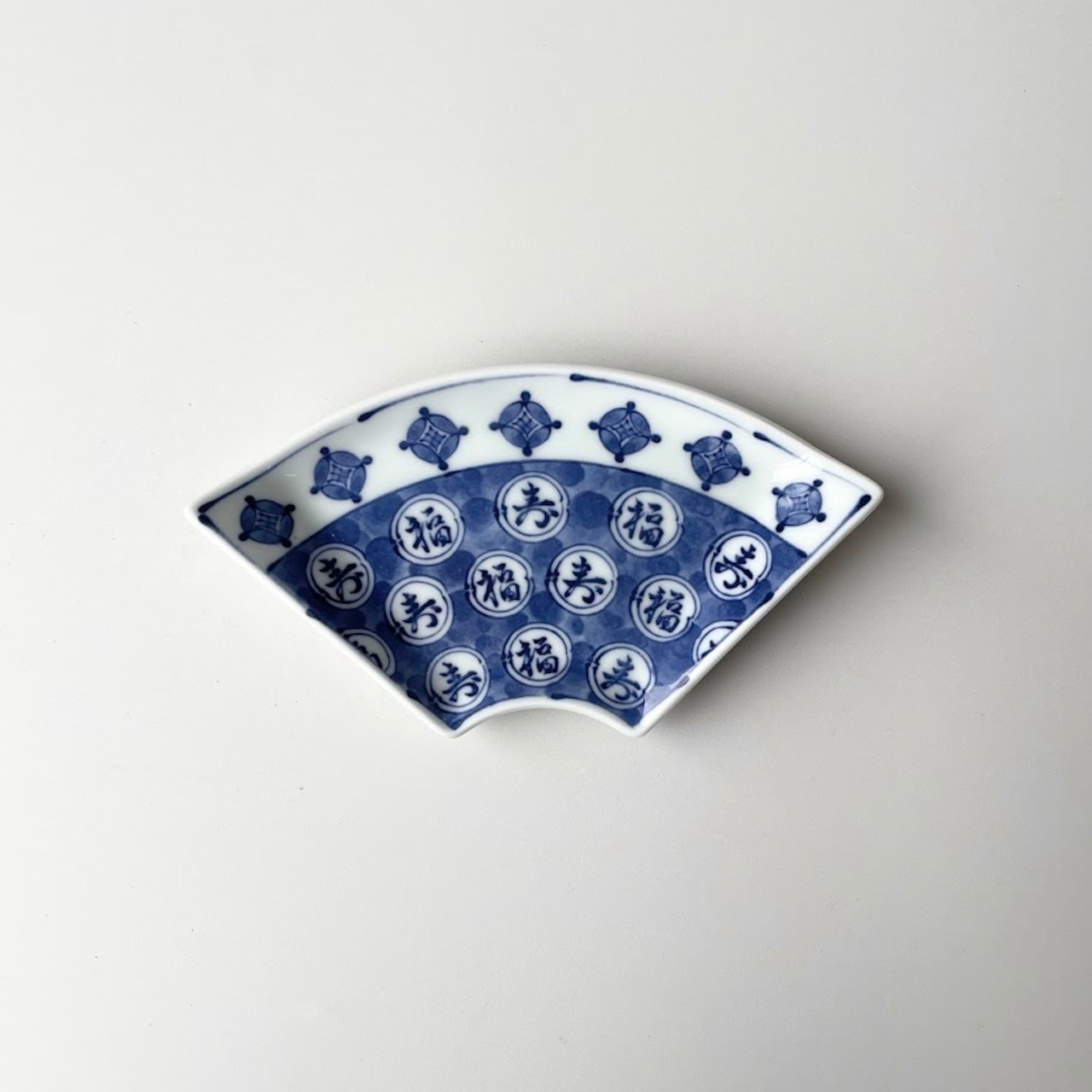 丸紋福寿扇型小皿