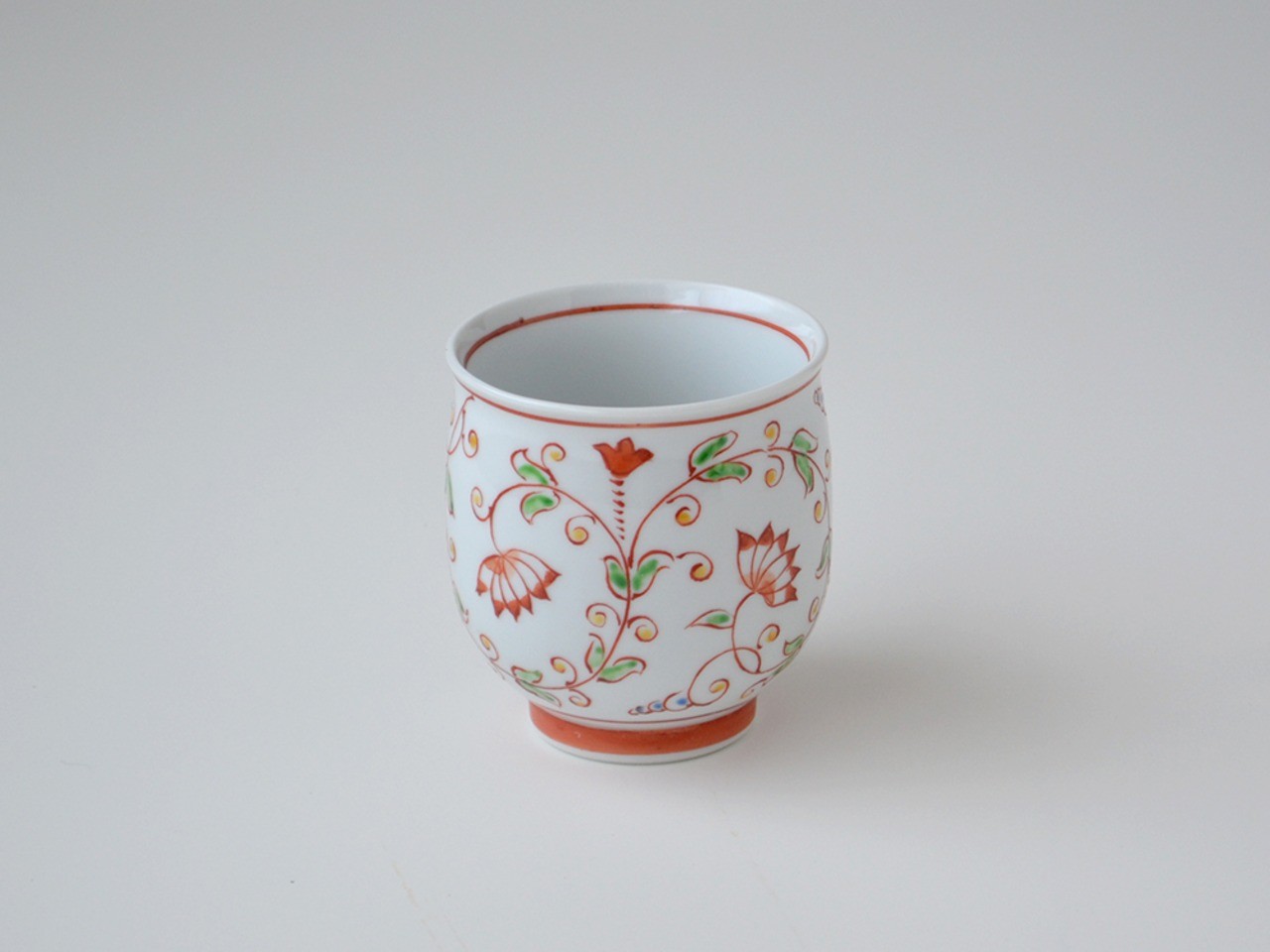 つる草紋赤湯呑(小)