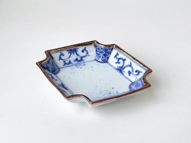 染付割地紋隅入菱木甲型六寸向付