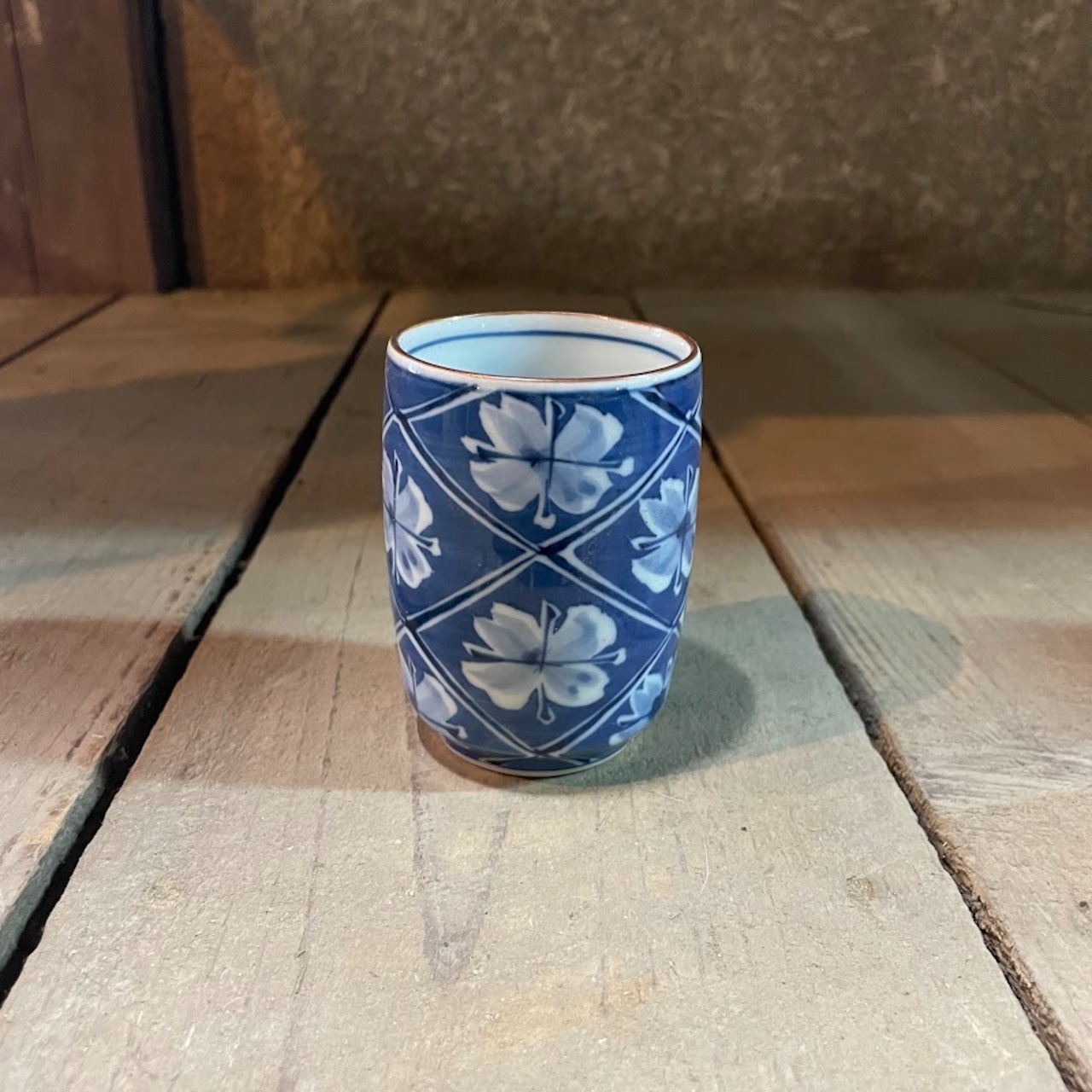 呉須巻格子花　湯呑(小)