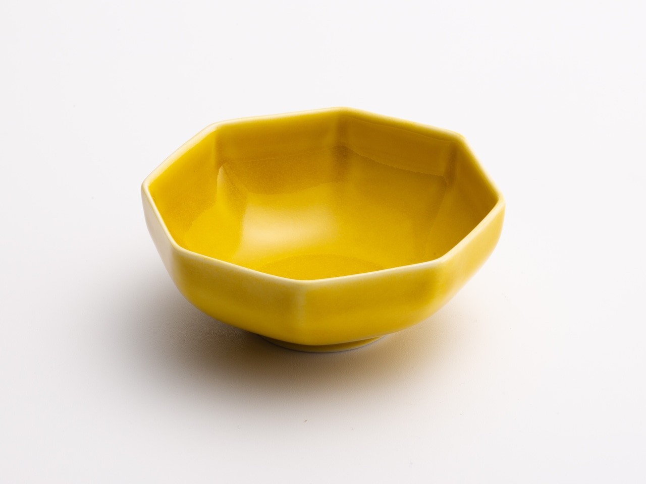 黄伊良保　豆八角小鉢