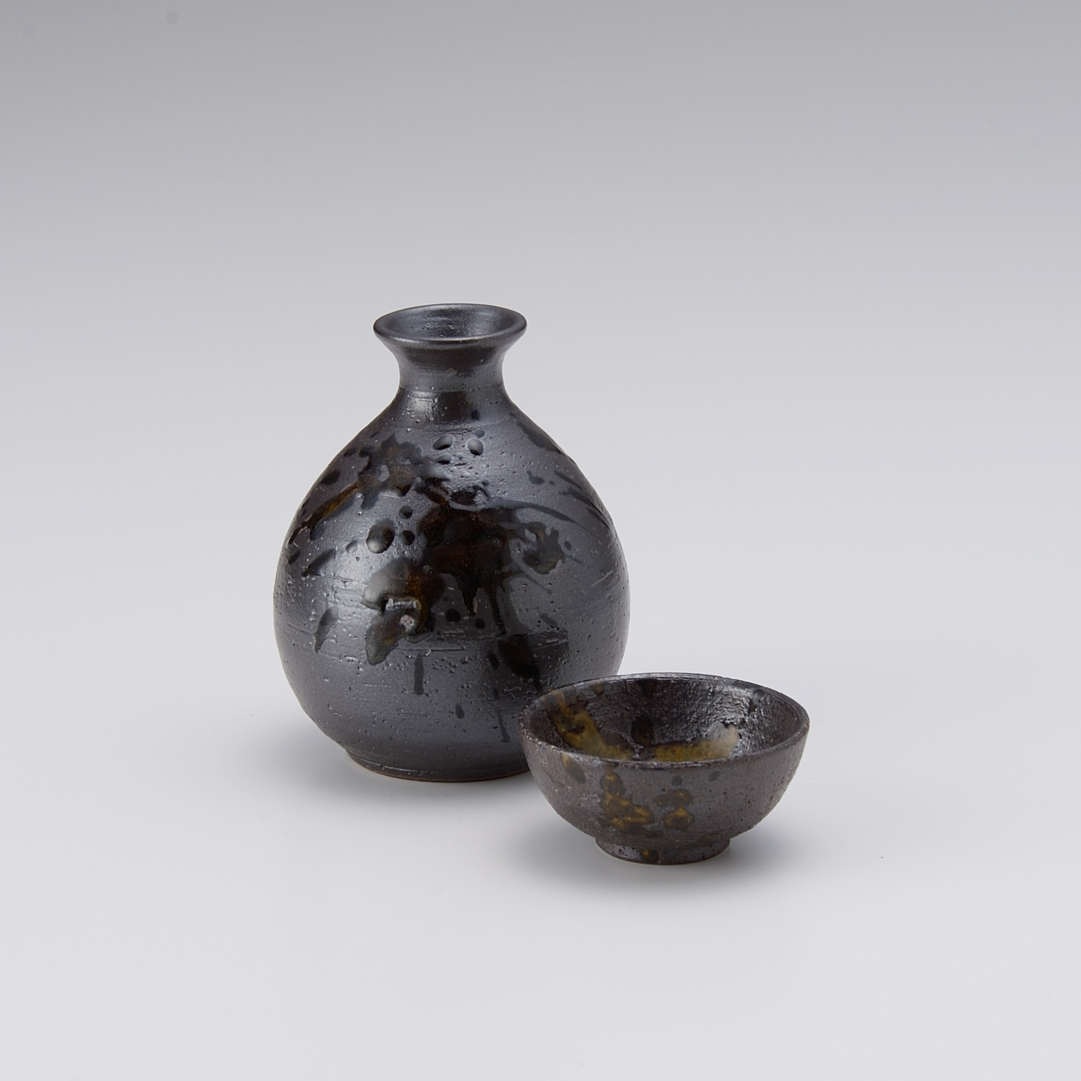 黒伊良保　丸平盃※徳利は別売