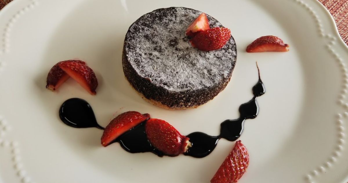 ブラウニータルトケーキ ベリー添え