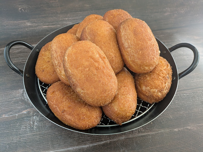 国産小麦のカレードーナツ