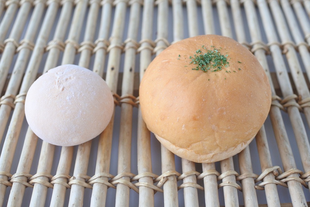 完熟トマト＆チーズパン