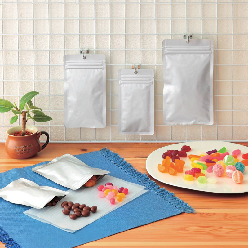 ラミジップ 吊り下げ袋 ALタイプ (LA)｜脱酸素剤使用可・防湿性・遮光性／チャック付／吊り下げ穴付／アルミ箔／三方袋／セイニチ