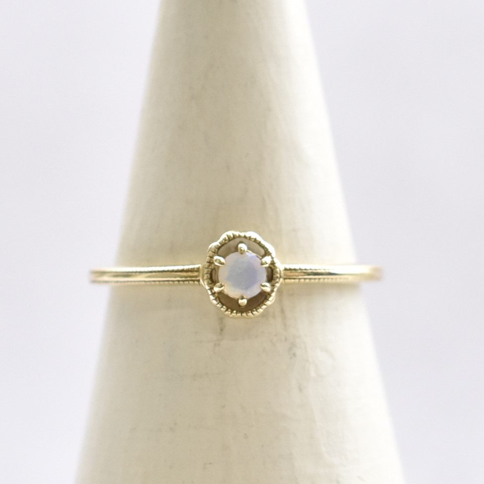 【109R0185-OP】K10YG　蛋白石　戒指（オパール　リング）