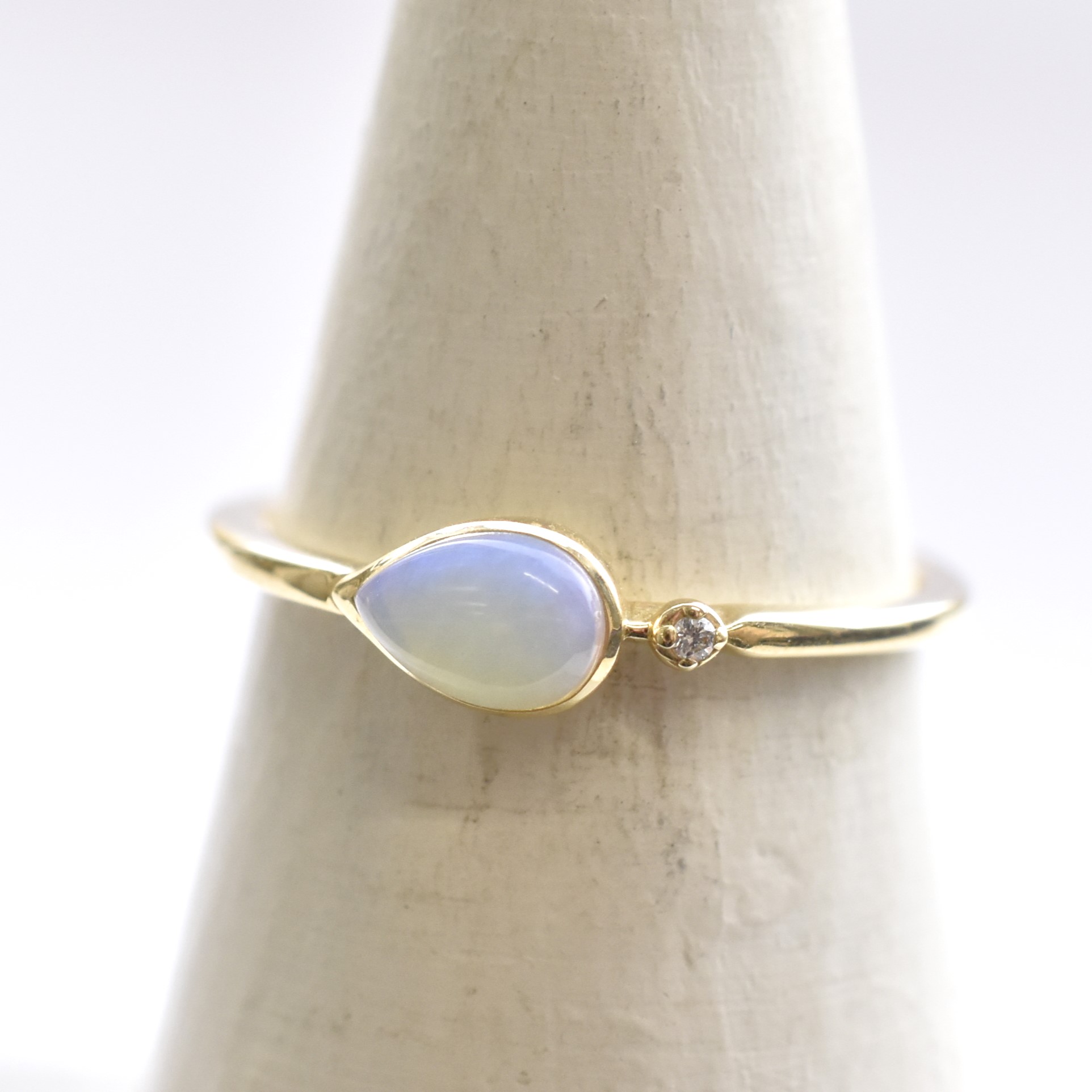 【109R0304-OP】K10YG　鑽石＆蛋白石　戒指（ダイヤモンド＆オパール　リング）