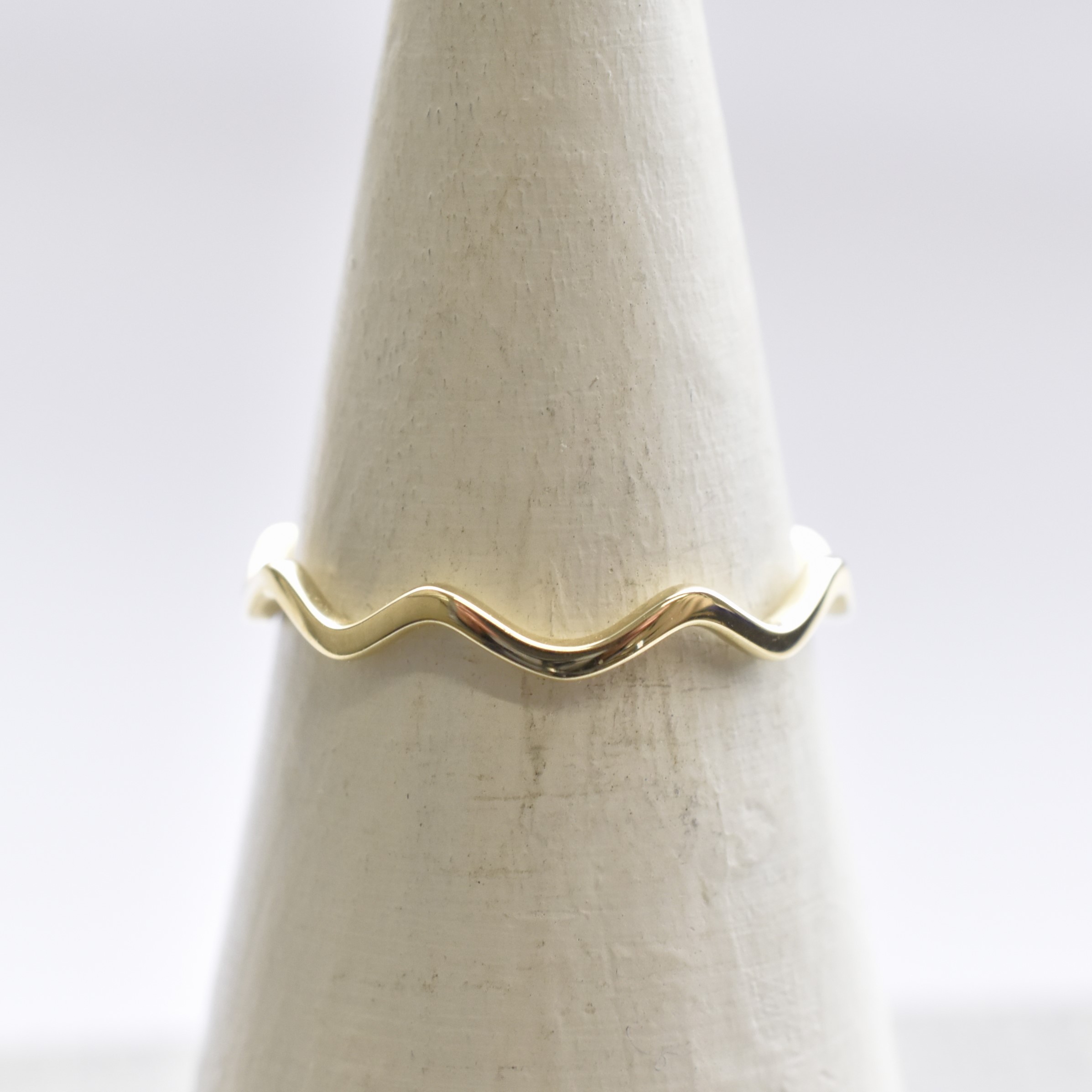 【109R0313】K10YG　波浪線　戒指（ウェーブライン　リング）