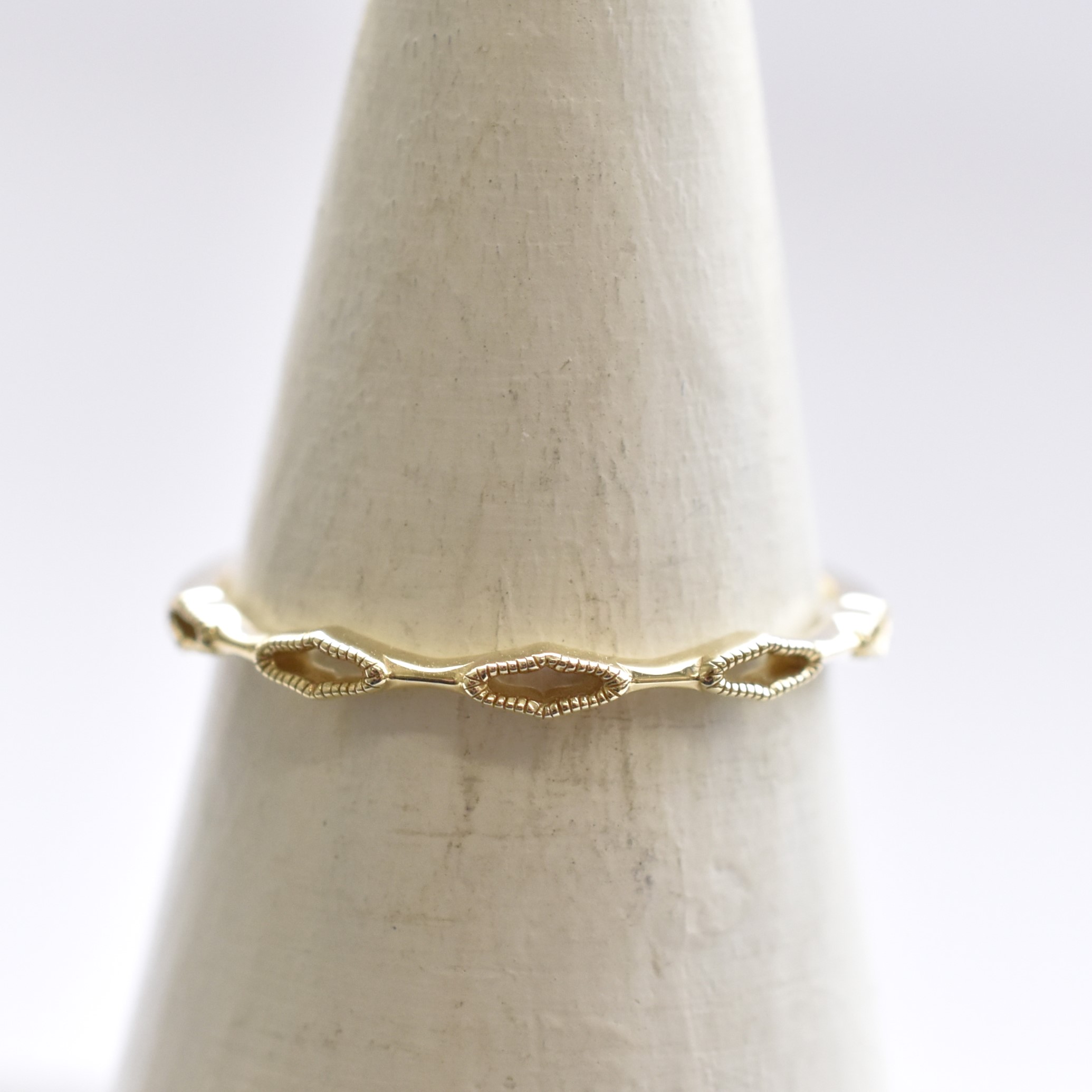 【109R0320】K10YG　橢圓形線　戒指（オーバルライン　リング）