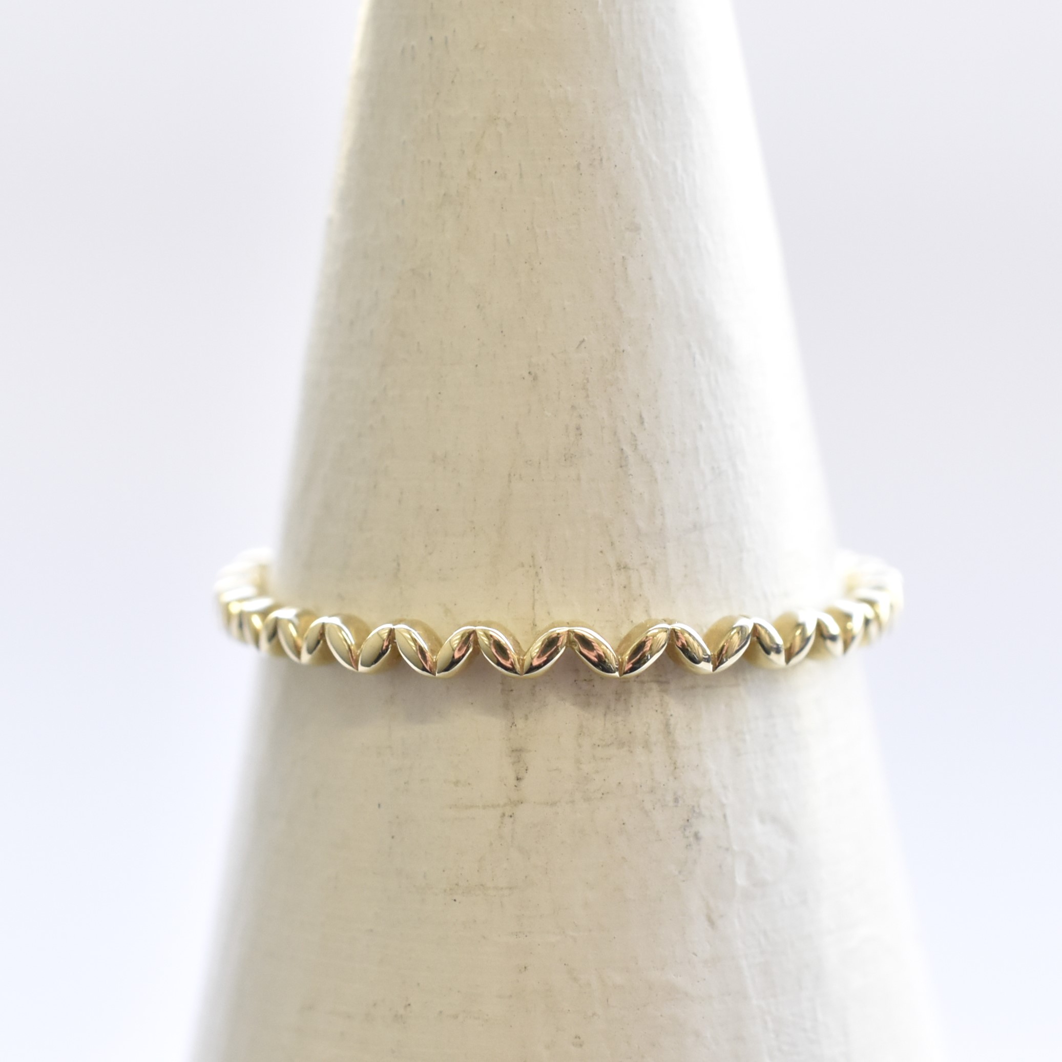 【109R0323】K10YG　小波浪線　戒指（ウェーブライン　リング）