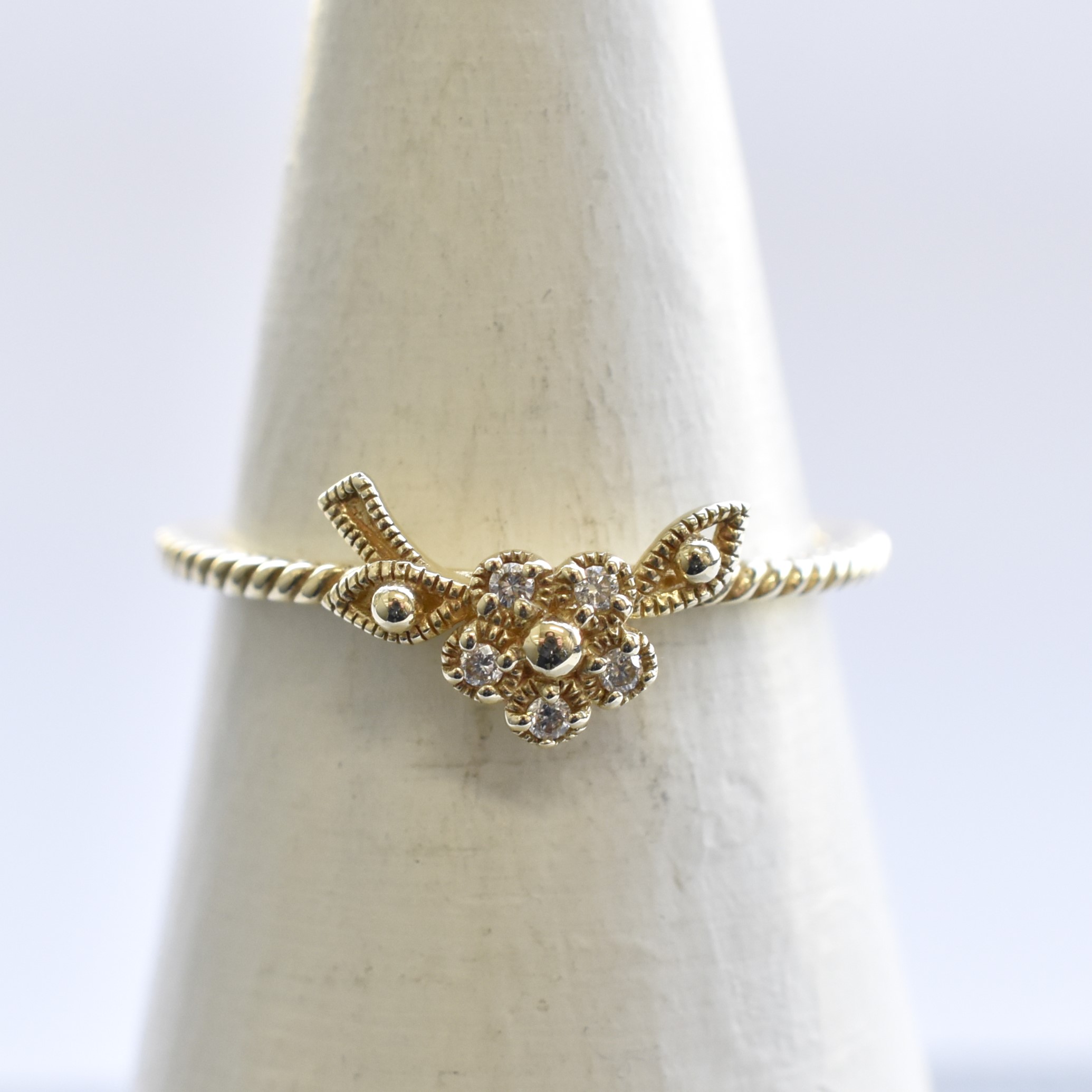 【109R0331】K10YG　鑽石　小花　戒指（ダイヤモンド　お花　リング）