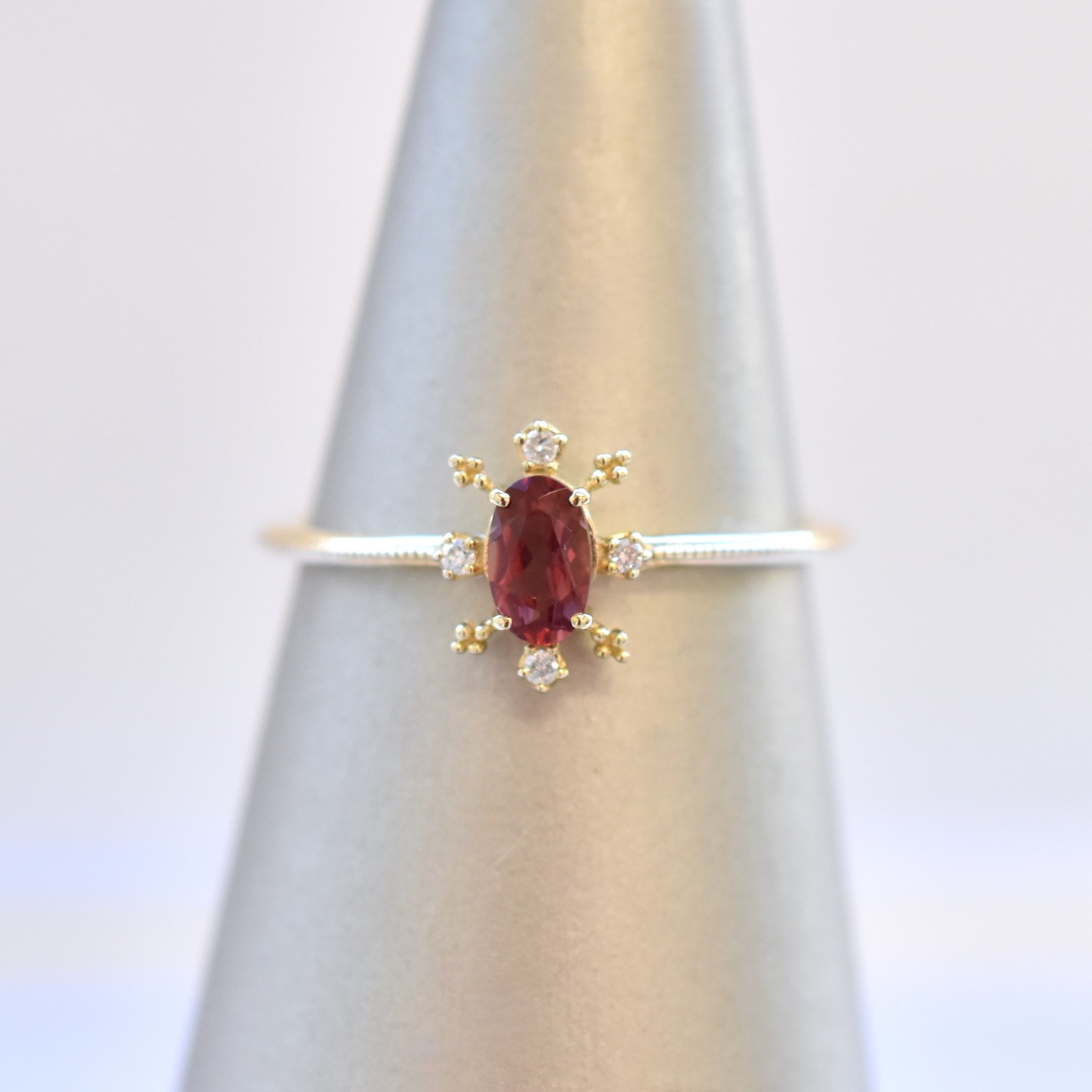 【109R0380-TY】K10YG　安德森長石(中長石)＆鑽石　戒指（グリーンマルチアンデシン＆ダイヤモンド　リング）