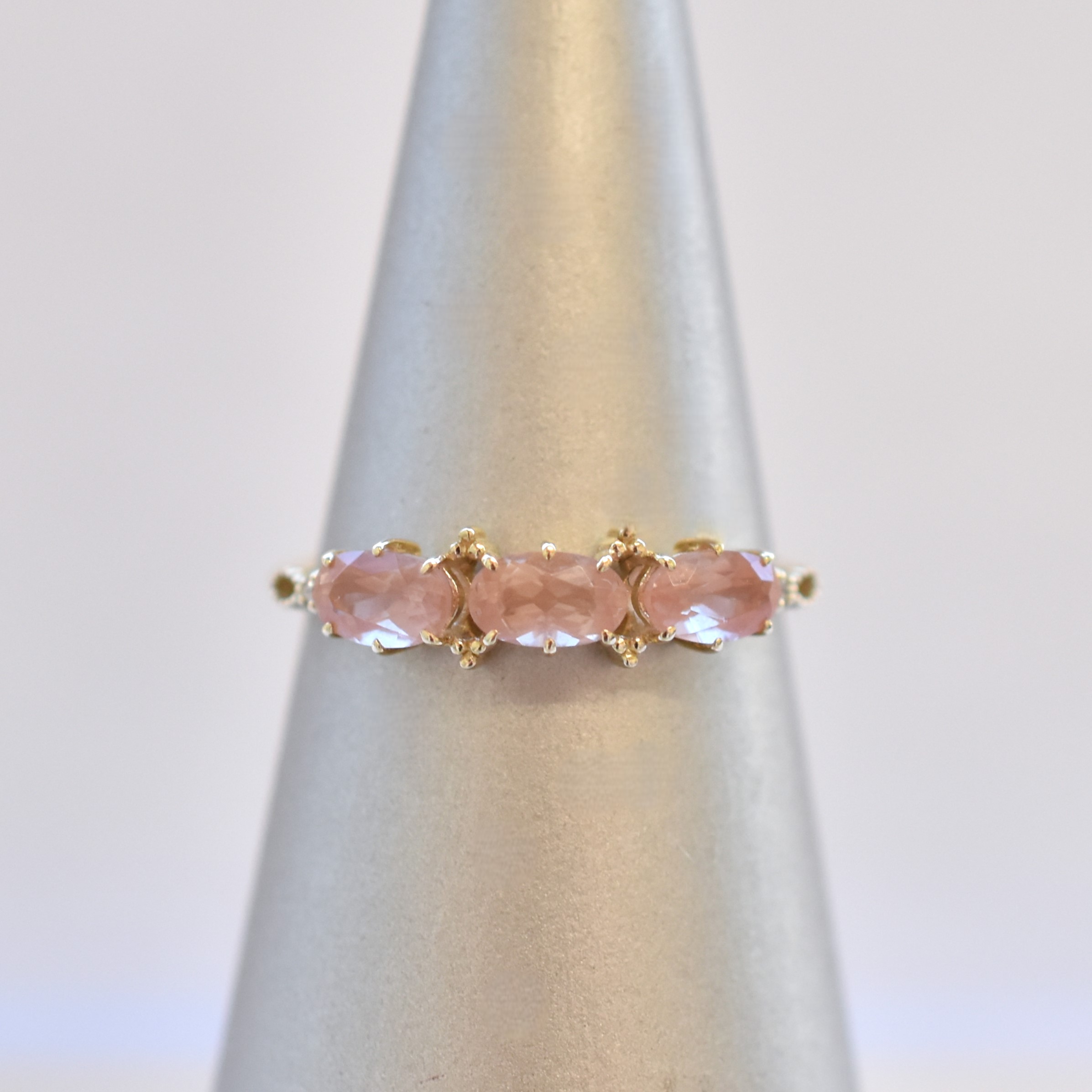 【109R0383-TY】K10YG　蜜桃太陽石＆鑽石　戒指（ピーチサンストーン＆ダイヤモンド　リング）