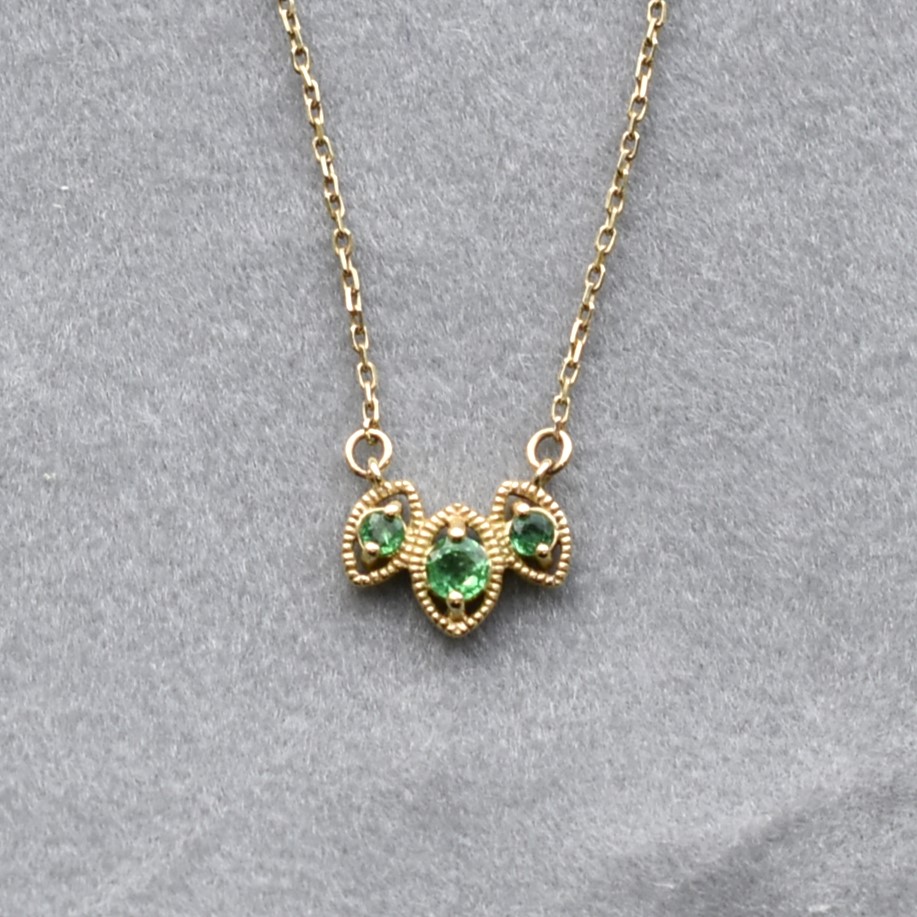 【109N0035-EM-TY】K10YG　祖母綠　葉子　項錬（エメラルド　葉　ネックレス）