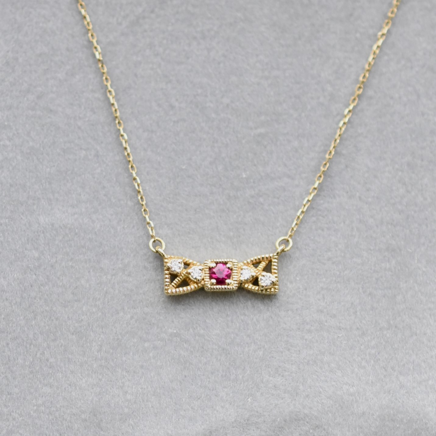 【109N0046-RB-TY】K10YG　紅寶石＆鑽石　蝴蝶結　項錬（ルビー＆ダイヤモンド　蝶々結び　ネックレス）