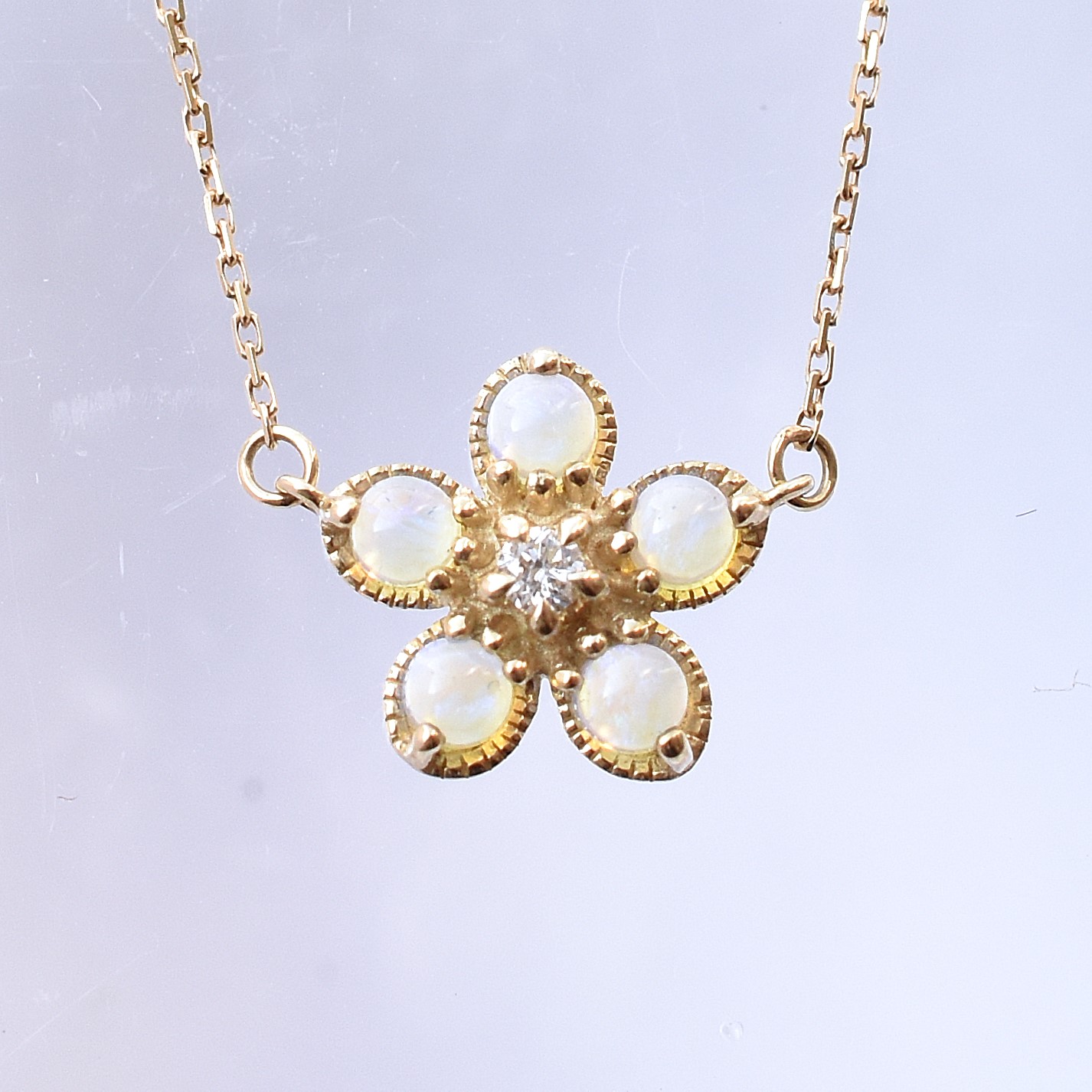 【109N0086-TY】K10YG　蛋白石＆鑽石　小花　項錬（オパール＆ダイヤモンド　小花　ネックレス）